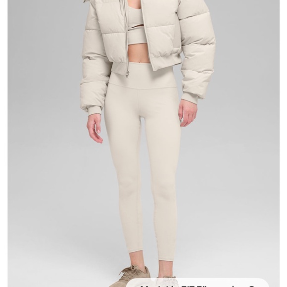 ALO Yoga Cropped Cream Puffer Jacket - Captivate Puffer - Bone - Picture 4 of 6